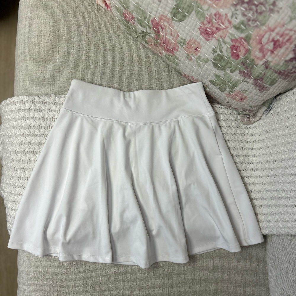 Daisy Fuentes White Tennis Skirt